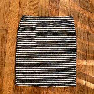NWOT! Ann Taylor black/creme striped skirt